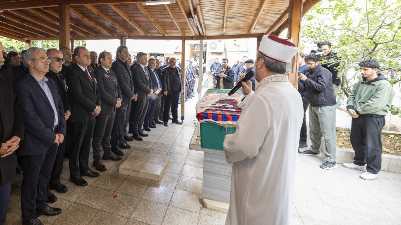 BAŞKAN SEÇER, MİY ONURSAL MENAJERİ HACI BAYRAM BİRİNCİ’NİN CENAZE TÖRENİNE KATILDI