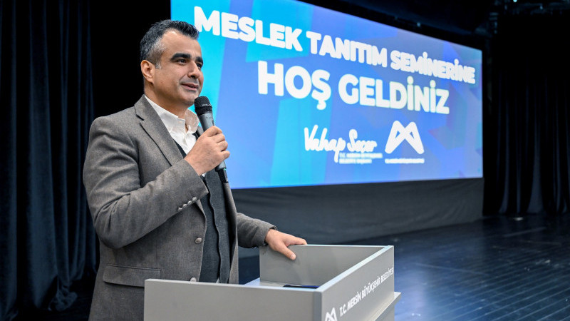 BÜYÜKŞEHİR’DEN YKS’YE HAZIRLANAN ÖĞRENCİLERE ‘MESLEK TANITIM SEMİNERİ’