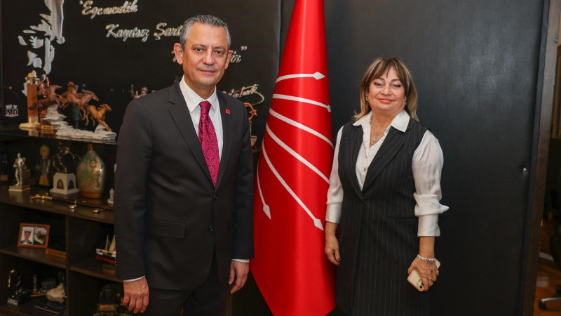 CAVİDAN DEMİRAĞ: “YAŞASIN CHP, KAHROLSUN İÇİMİZDEKİ MASKELİLER!”