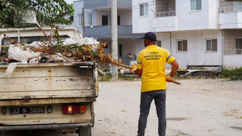 TARSUS BELEDİYESİ’NDEN YEŞİLTEPE MAHALLESİ’NDE TEMİZLİK VE BAKIM ÇALIŞMASI