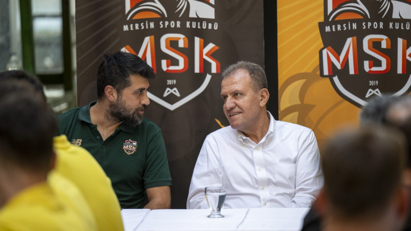 BAŞKAN SEÇER, MSK ERKEK BASKETBOL TAKIMI İLE BİR ARAYA GELDİ