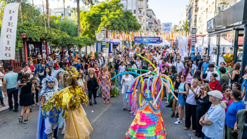 Kushimoto Sokak Sanatçıları Festivali bu yıl da on binlerce kişiyi ağırladı