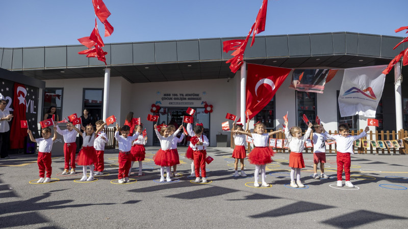 BÜYÜKŞEHİR BELEDİYESİ ÇOCUK GELİŞİM MERKEZLERİNDE CUMHURİYET BAYRAMI COŞKUSU