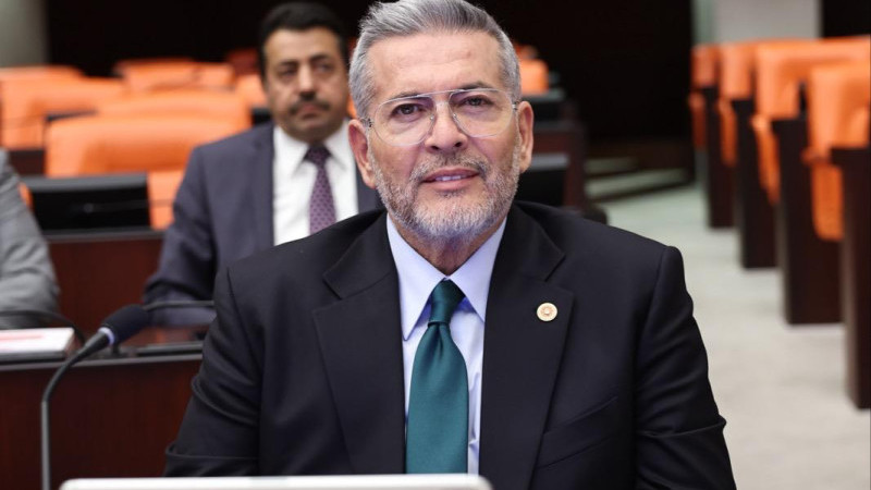 MHP MERSİN MİLLETVEKİLİ VE MYK ÜYESİ DR. LEVENT UYSAL MECLİS’TE ÖĞRENCİ AFFINI DİLE GETİRDİ