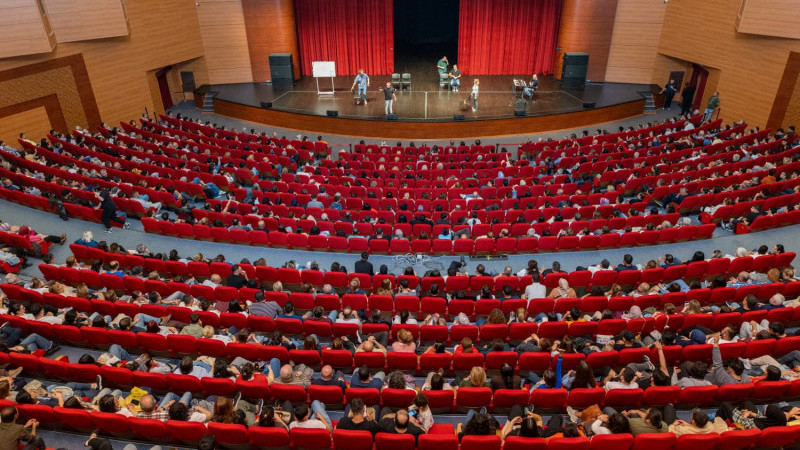 5. YENİŞEHİR KOMEDİ OYUNLARI FESTİVALİ BİNLERCE SANATSEVERİ AĞIRLADI