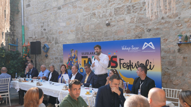 TARSUS’UN TURİZM VİZYONU ELİF HATUN KONAĞI’NDA KONUŞULDU