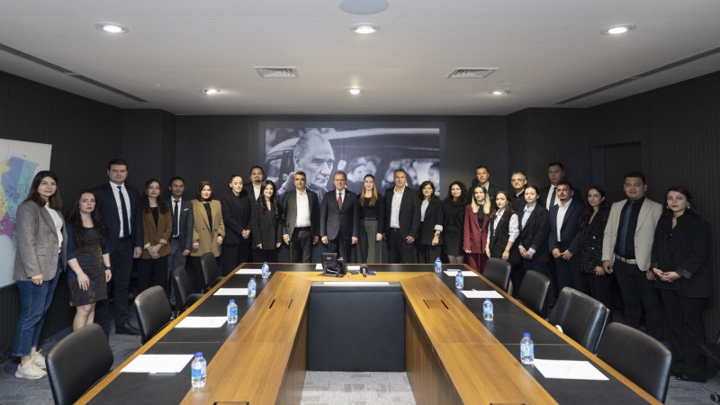 BÜYÜKŞEHİR’İN EMEKTAR ÖĞRETMENLERİNDEN, BAŞKAN SEÇER’E ZİYARET