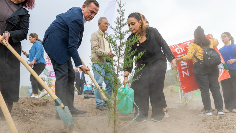 Başkan Özyiğit, Emirler’deki yeşil seferberliğe katıldı