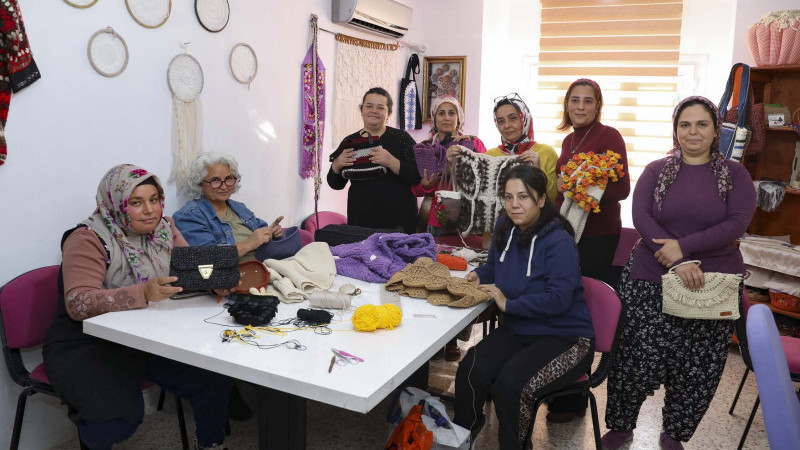 BÜYÜKŞEHİR TÖMÜK’TE KADIN EMEĞİNE DEĞER KATIYOR