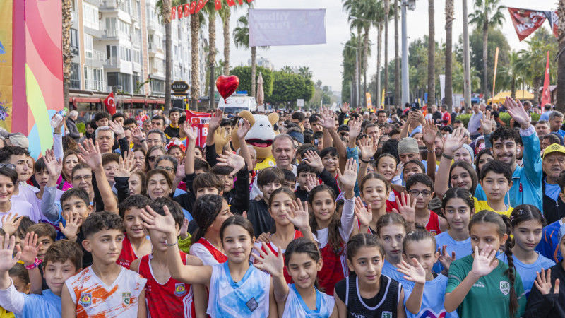 SEÇER: “SPOR; BARIŞ, KARDEŞLİK VE BİR ARADA OLMAK DEMEKTİR”