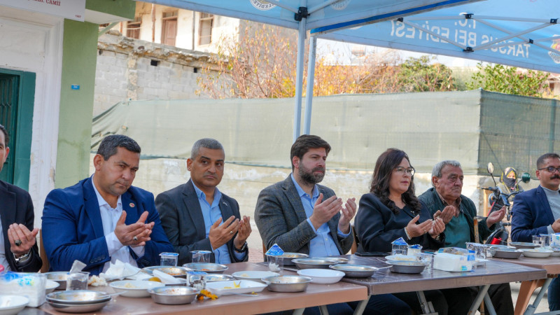 ULAŞ MAHALLESİ’NDE ŞEHİTLER İÇİN ANMA PROGRAMI DÜZENLENDİ