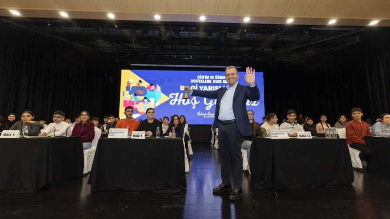 BAŞKAN SEÇER, ‘5. LGS BİLGİ YARIŞMASI’NDA ÖĞRENCİLERLE BULUŞTU