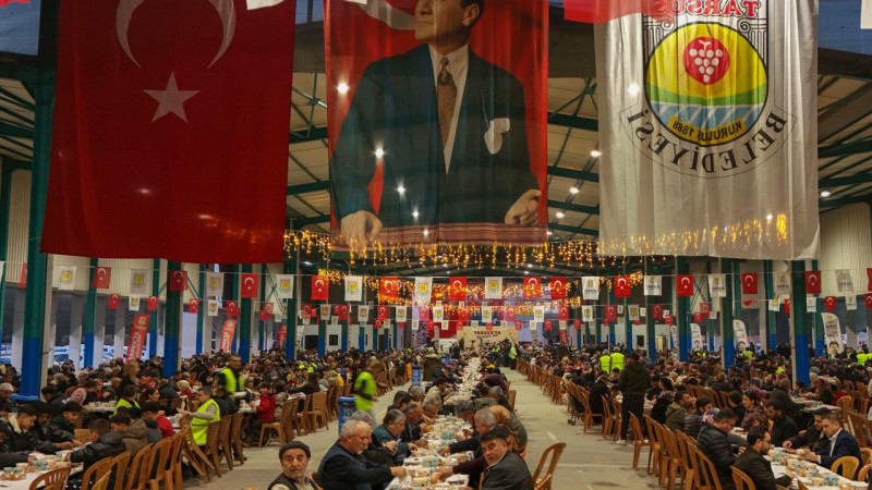 TARSUS’TA İLK İFTAR SOFRASI KURULDU