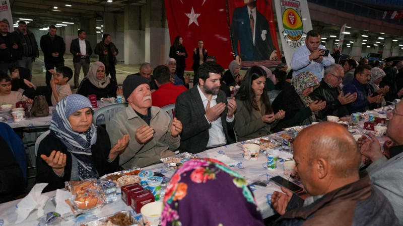 KADİR GECESİ’NDE BİRLİK SOFRASI