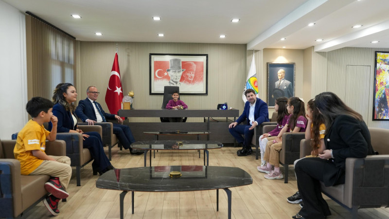 23 NİSAN’DA TARSUS’TA GELENEK SÜRDÜ