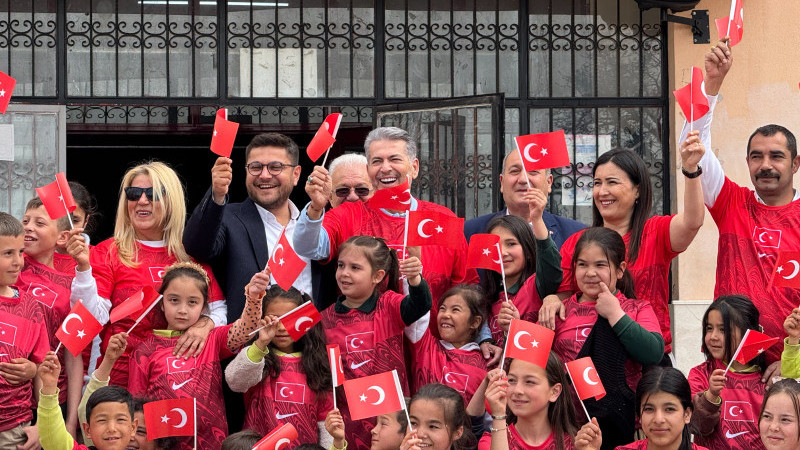 LEVENT UYSAL’DAN 23 NİSAN ULUSAL EGEMENLİK VE ÇOCUK BAYRAMI MESAJI