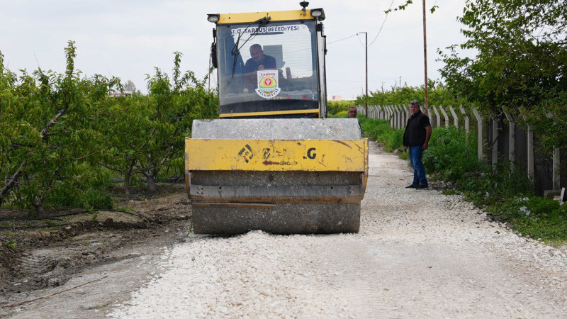 MANTAŞ MAHALLESİ’NDE YAĞIŞTAN ETKİLENEN YOLLAR YENİDEN DÜZENLENDİ