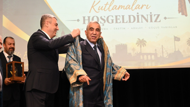 BAŞKAN SARI’YA “YILIN AHİ BABASI” ÖDÜLÜ