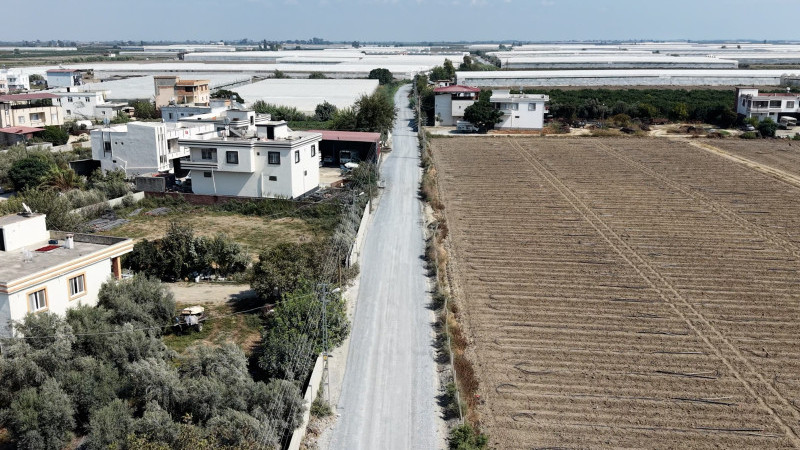 TARSUS BELEDİYESİ BAHŞİŞ MAHALLESİ’NDE TARIMSAL ULAŞIMI KOLAYLAŞTIRIYOR