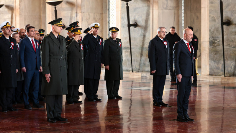 OYAK’TAN 65’İNCİ KURULUŞ YIL DÖNÜMÜNDE ANITKABİR’E ZİYARET