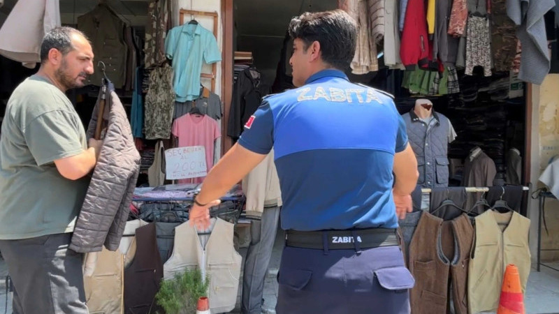 TARSUS’TA KALDIRIM İŞGALLERİNE YÖNELİK DENETİMLER SÜRÜYOR