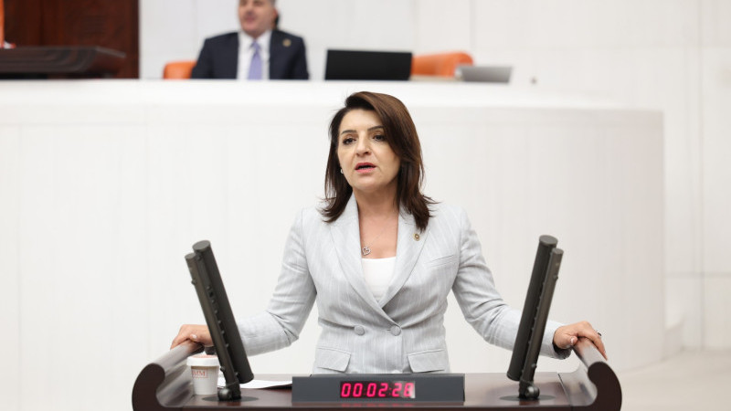 GÜLCAN KIŞ: “SARAY’DAN BELEDİYELERE MALİ İNFAZ!”