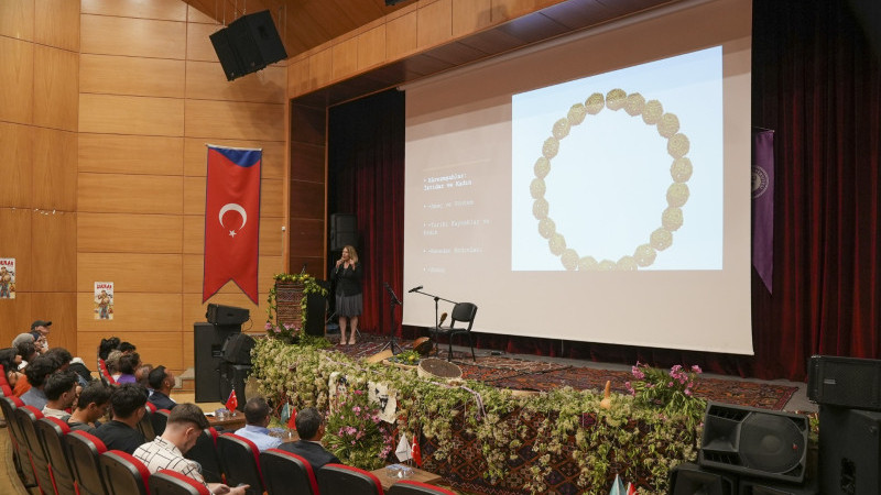 ‘9. ULUSLARARASI GÜLNAR BİLİM VE KÜLTÜR ETKİNLİKLERİ’ BAŞLADI