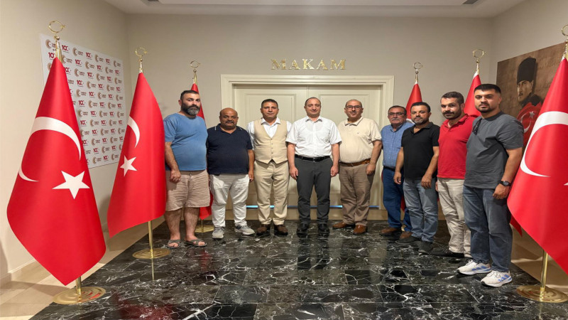 TARSUS ŞOFÖRLER ODASI’NDAN KAYMAKAM AKYÜZ’E ZİYARET