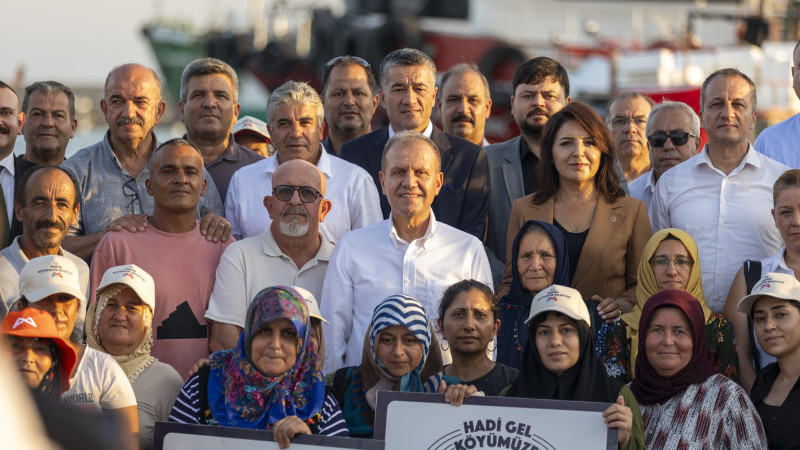 BAŞKAN SEÇER, TARIMSAL DESTEKLER DAĞITIM TÖRENİ’NDE ÜRETİCİLERLE BİR ARAYA GELDİ