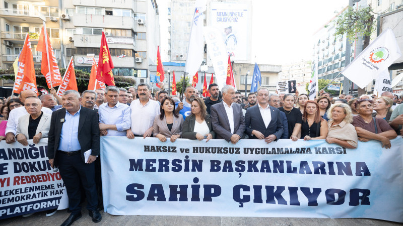 CHP MERSİN İL BAŞKANLIĞI ‘MERSİN BAŞKANLARINA SAHİP ÇIKIYOR’ BULUŞMASI DÜZENLEDİ