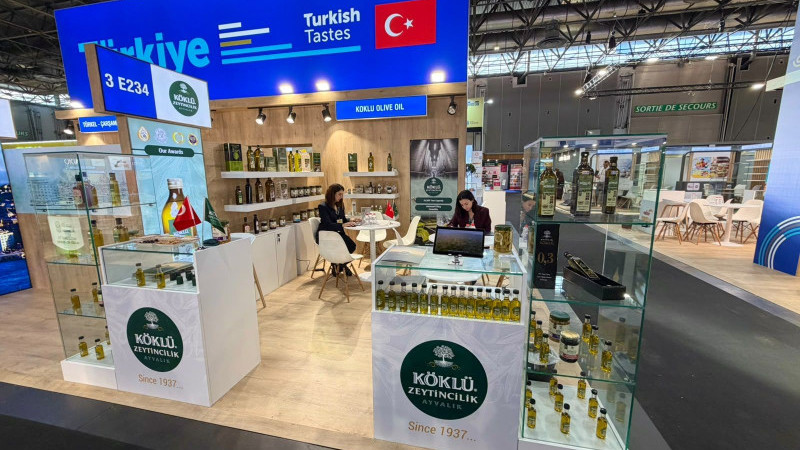 PARİS’TE TÜRK ZEYTİNYAĞINA BÜYÜK İLGİ