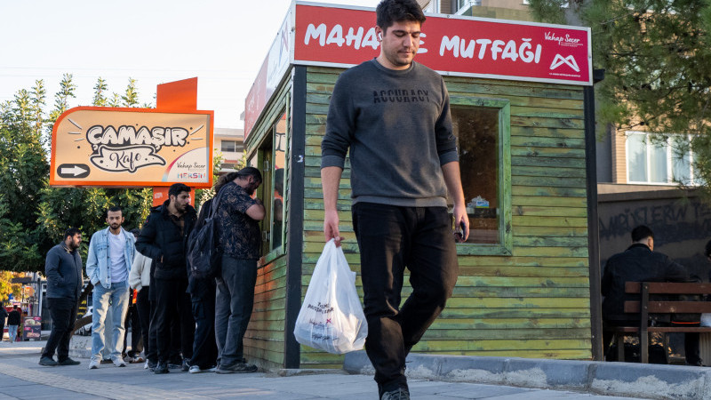 MERSİN BÜYÜKŞEHİR’DEN ÜNİVERSİTE ÖĞRENCİLERİNE ÇOK YÖNLÜ DESTEK